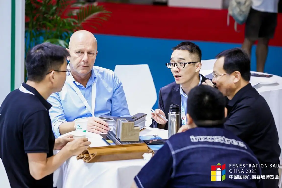 expand your network banner