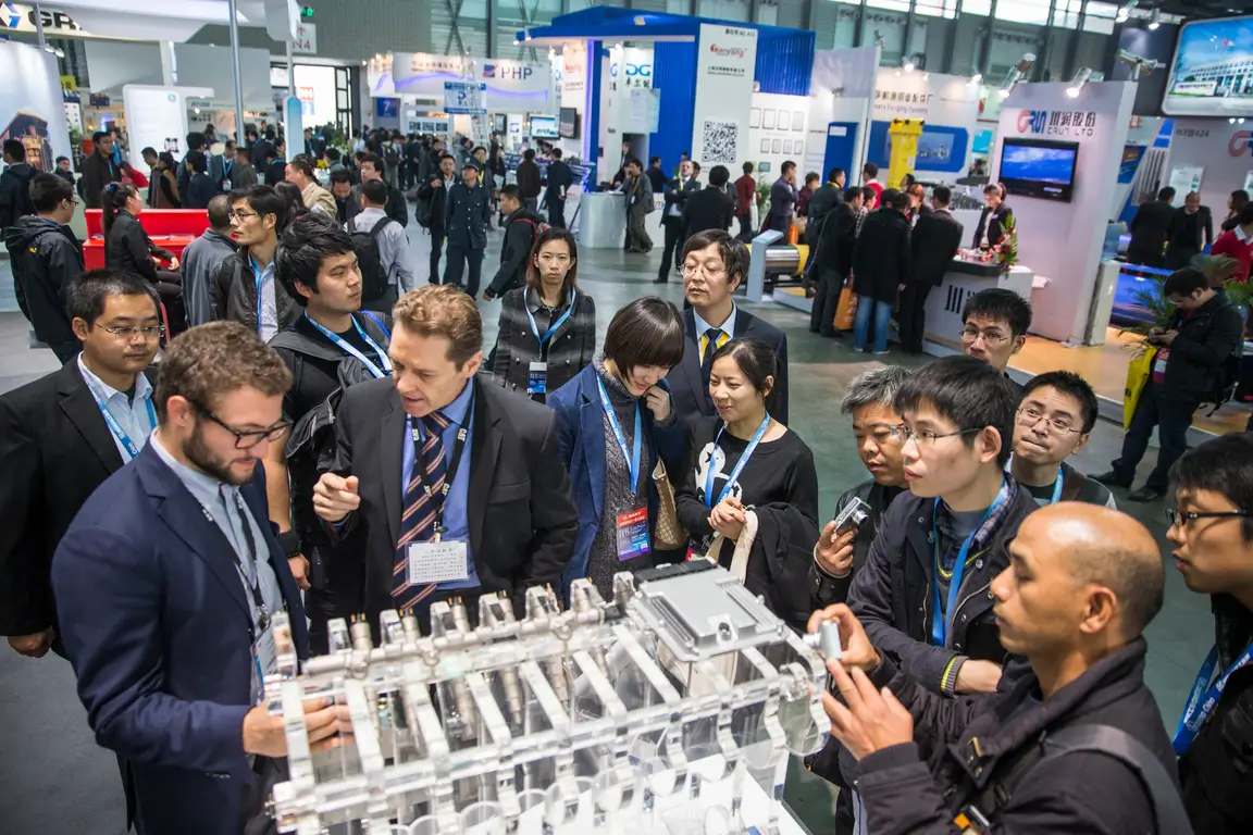 Meet industry leaders and decision-makers banner