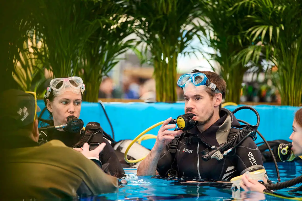 Try and experience live banner