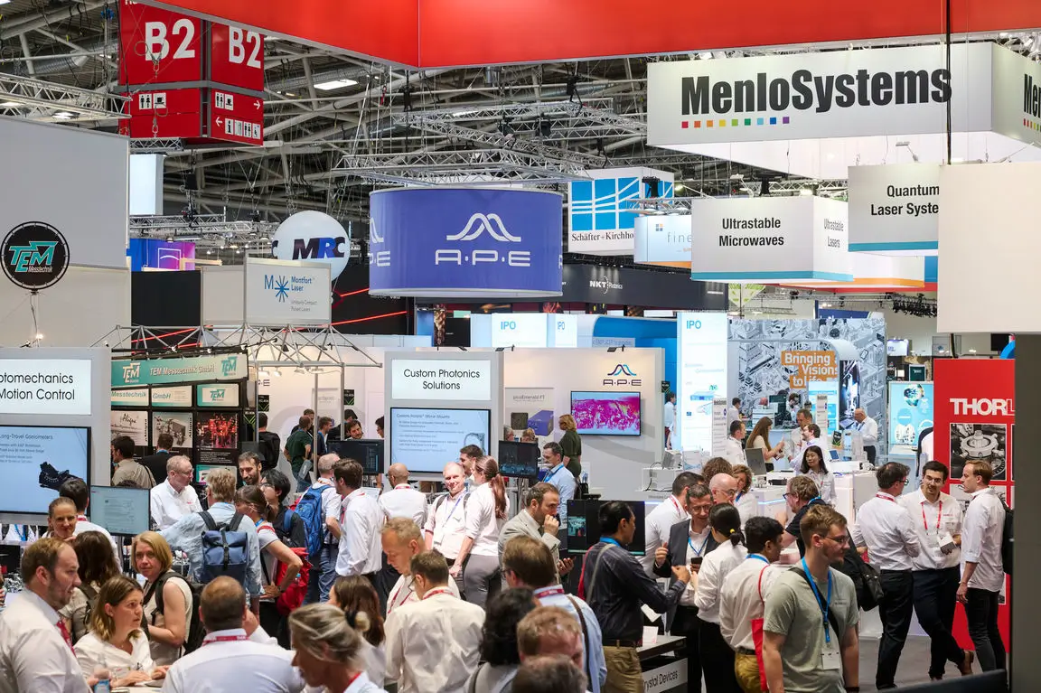 Gain future business insight banner