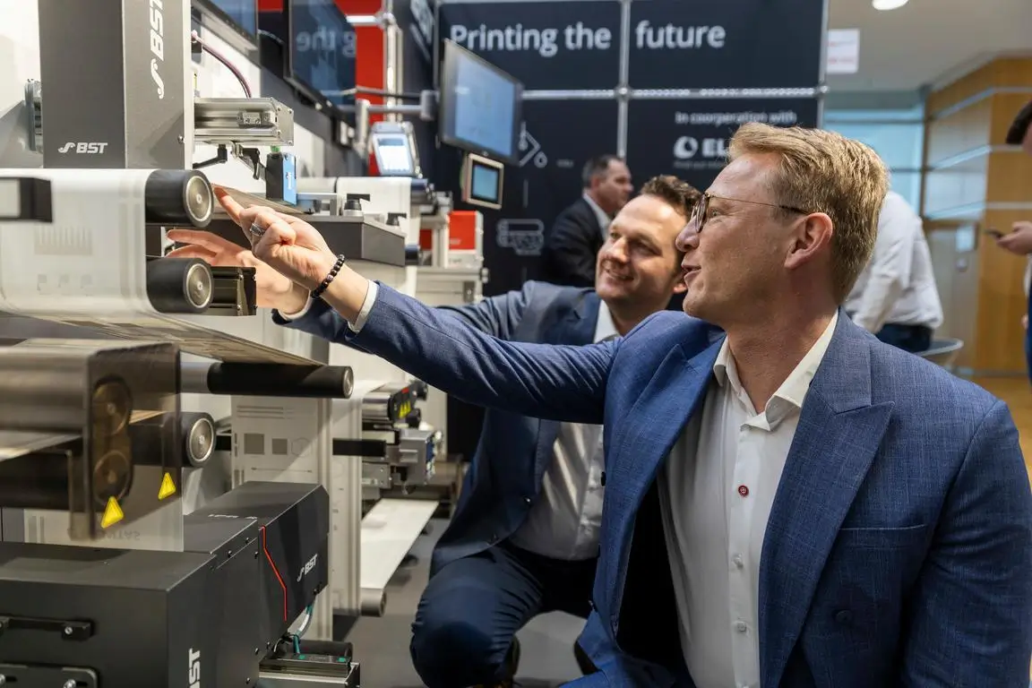 Reach global decision-makers banner